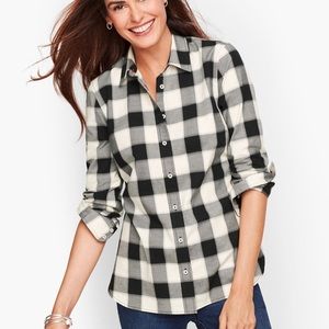 Size 1X Talbots button down in black and white buffalo check!
